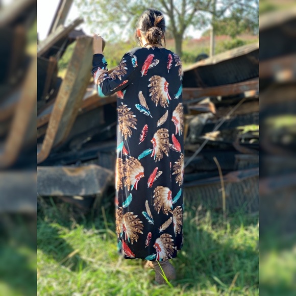 Feather & Headdress Duster - Picture 5 of 7